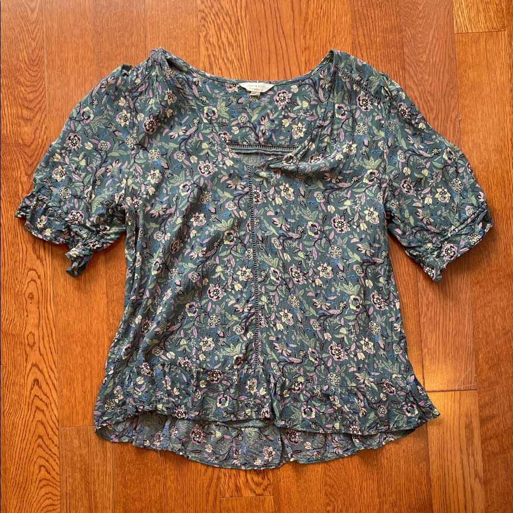 Lucky Brand Green Floral Blouse size Medium
